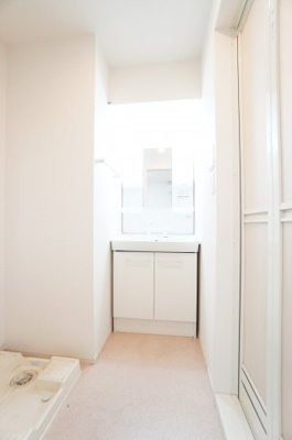 【洗面所】 | ウエストヒルプラム | ※同物件・同タイプの写真です。