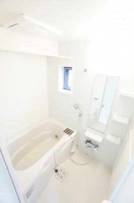 【浴室】 | ウエストヒルプラム | ※同物件・反転タイプの写真です。