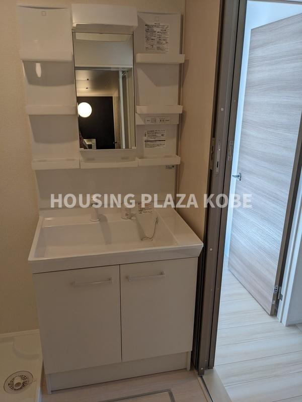 クローバー富士５号館の洗面所