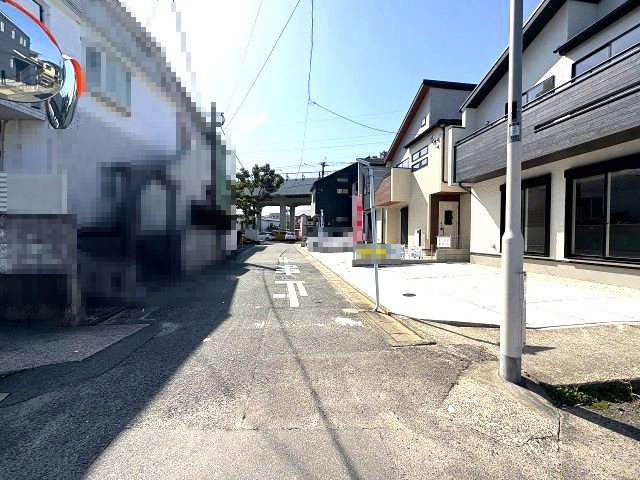 【その他】 | 福岡市南区弥永1丁目　3号棟（全4棟）【仲介手数料無料・0円】 | 現地写真。前面道路です。