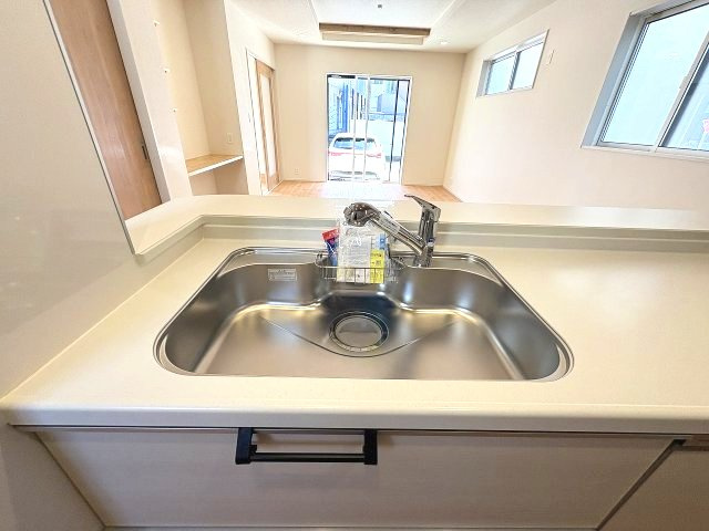 【キッチン】 | 福岡市南区弥永1丁目　3号棟（全4棟）【仲介手数料無料・0円】 | 現地写真。