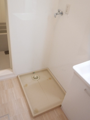 【洗面所】 | コモドA棟 | ※同物件・同タイプの写真です。