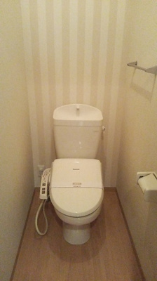 【トイレ】 | コモドA棟 | ※同物件・同タイプの写真です。