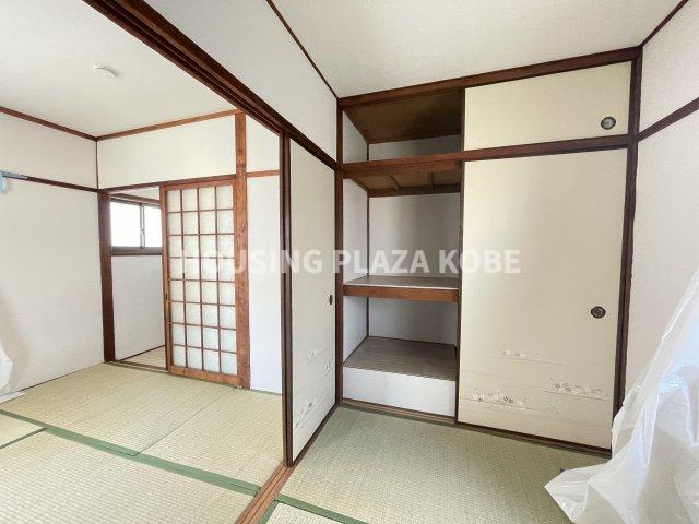 須磨浦通４丁目貸家の収納