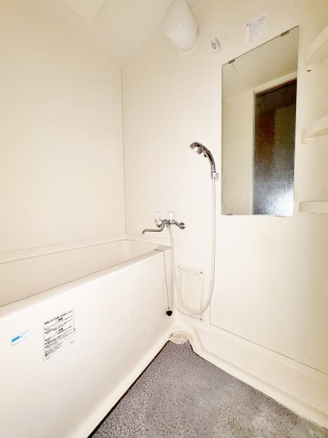 小平市学園西町２丁目の賃貸マンションの浴室