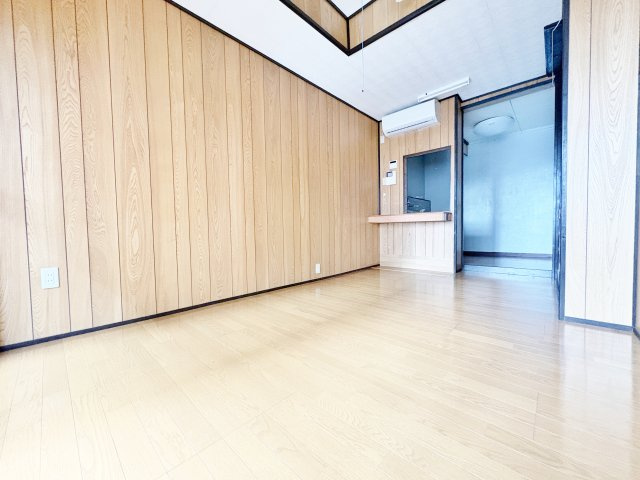 小平市学園西町２丁目の賃貸マンションの居間・リビング