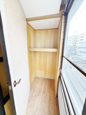 小平市学園西町２丁目の賃貸マンションの収納