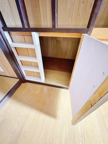 小平市学園西町２丁目の賃貸マンションの収納