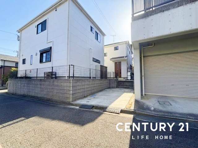 【前面道路含む現地写真】 | 小田急線「生田」中古戸建 | 前面道路含む現地写真です