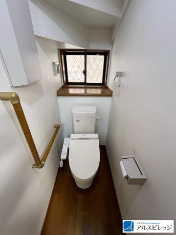 中古／川越市大字砂新田のトイレ|ご高齢の方にも安心の手すり付き
