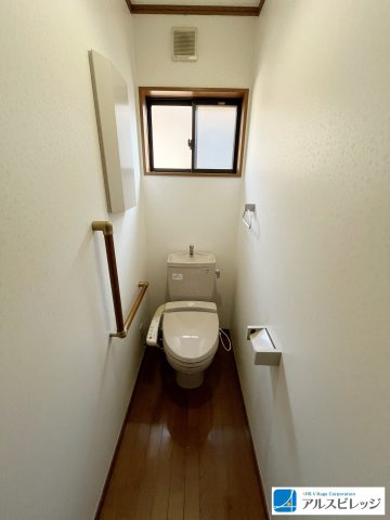 中古／川越市大字砂新田のトイレ|ご高齢の方にも安心の手すり付き