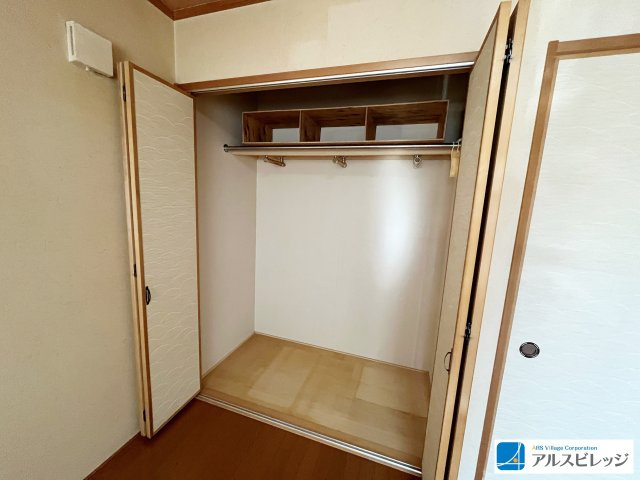 中古／川越市大字砂新田の収納|季節物の衣類もスッキリ収納できるクロゼット