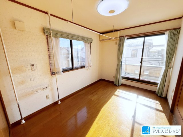 中古／川越市大字砂新田の洋室|ベランダからの日差しが嬉しい2階洋室（6.0帖）
