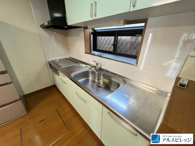 中古／川越市大字砂新田のキッチン|火を使わないＩＨクッキングヒーターはお子様にも安心