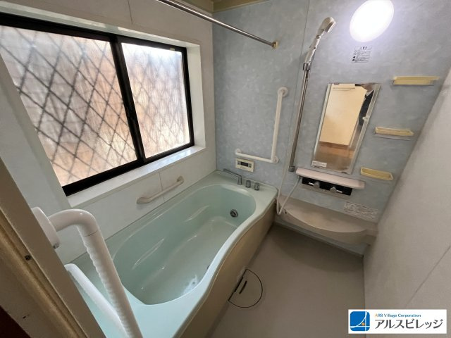 中古／川越市大字砂新田の浴室|窓がついているので、掃除の際、換気ができます