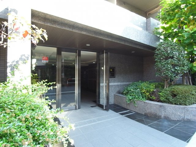 ルーブル高田馬場のエントランス|エントランス