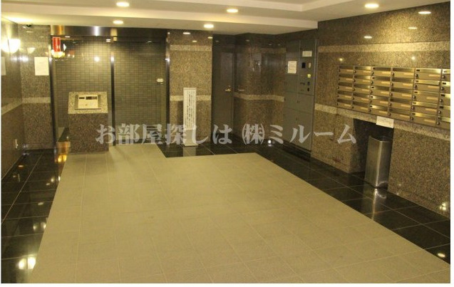 ルーブル高田馬場のロビー|ロビー