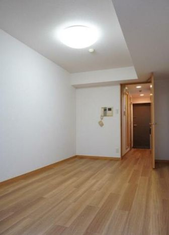 ルーブル高田馬場の寝室|フローリングでお掃除ラクラク♪