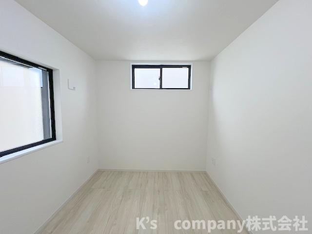 ◎茅ヶ崎市高田4丁目　新築戸建　1号棟の子供部屋|納戸5帖◇お子様のお部屋や趣味のお部屋などにもお勧めです◇