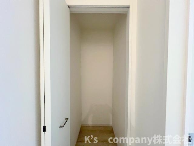 ◎茅ヶ崎市高田4丁目　新築戸建　1号棟の収納|2階ホールにある収納スペース♪