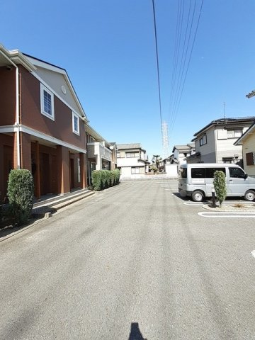 メゾン　ジュネスの駐車場