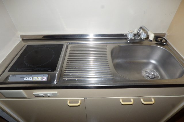 リード岡崎２４８のキッチン