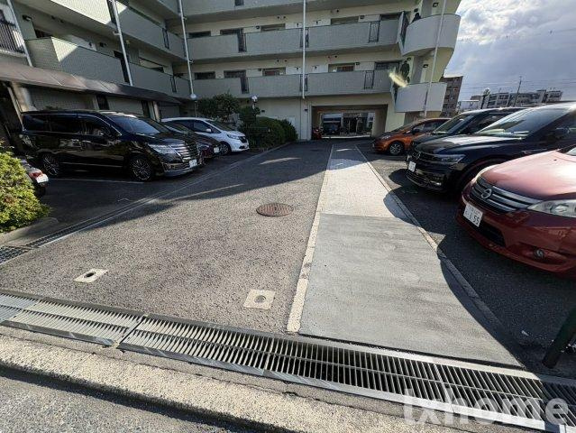 ベラディール1の駐車場