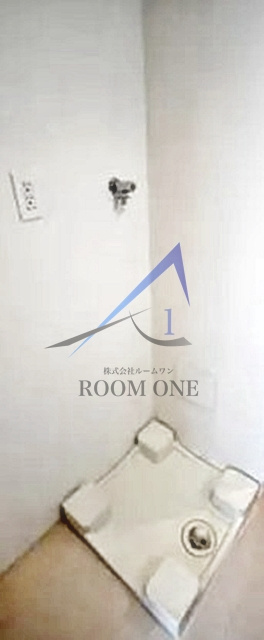 ヴァレッシア池袋シティの設備|洗濯機置き場です。