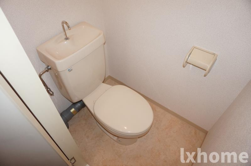 グリーンハウスのトイレ|落ち着いた色調のトイレです
