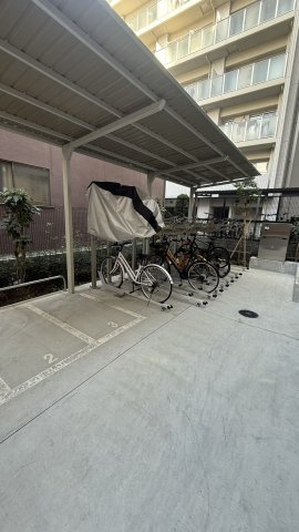 CREATIF文京江戸川橋の駐車場