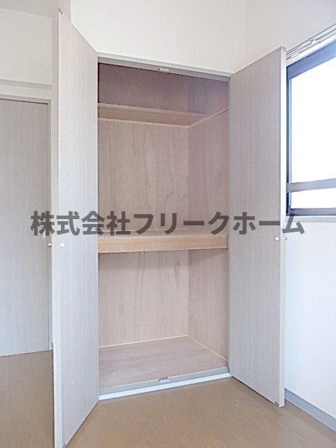 西東京市新町４丁目の賃貸マンションの収納