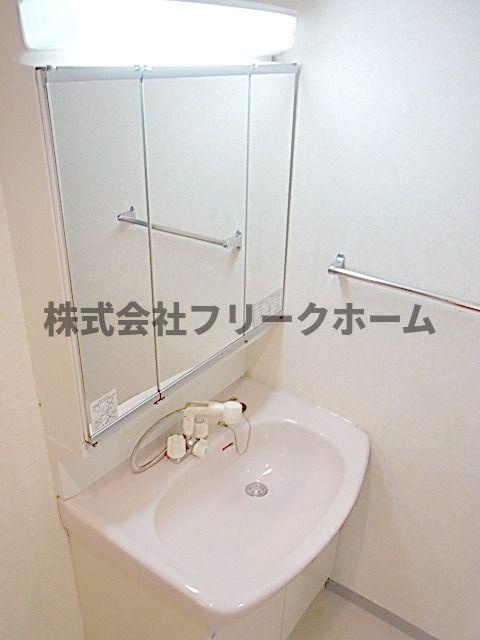 西東京市新町４丁目の賃貸マンションの洗面所