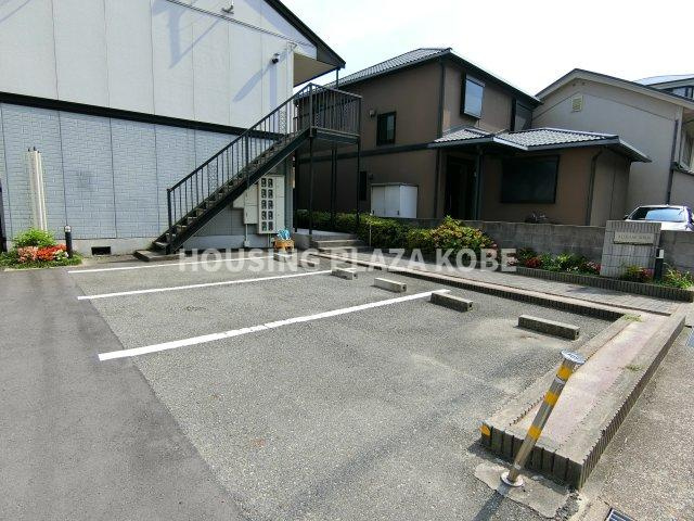 アディーム須磨浦の駐車場|現在空き無し