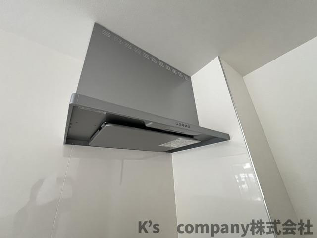 ◎茅ヶ崎市高田4丁目　新築戸建　4号棟のキッチン|レンジフード♪
