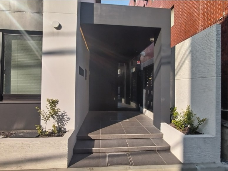 【エントランス】