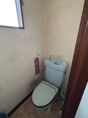 【トイレ】 | 桜川市真壁町真壁7K中古住宅 | 2階