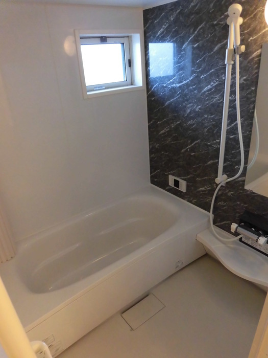 エンブレイスガーデンの浴室|コンパクトで使いやすいお風呂です