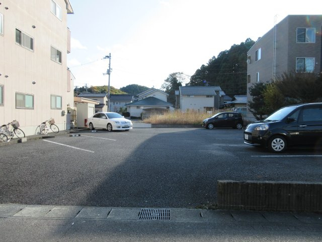 森谷マンションの駐車場