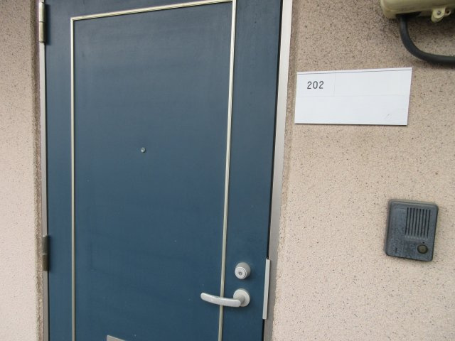 森谷マンションの玄関