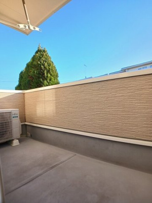 【バルコニー】 | グリシーヌＢ | 広々としたバルコニーです