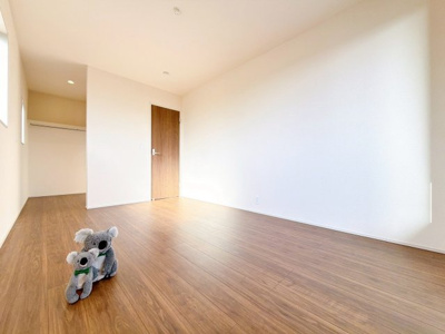 【洋室】 | 前橋市上増田町　新築住宅 | 「どんな家具を置こうかな」とワクワクする。じぶん好みのこだわりのお部屋にしてゆったりと寛げます。
