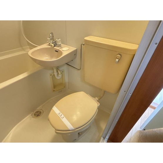 【トイレ】 | リエス館林 | 清潔感のあるトイレです