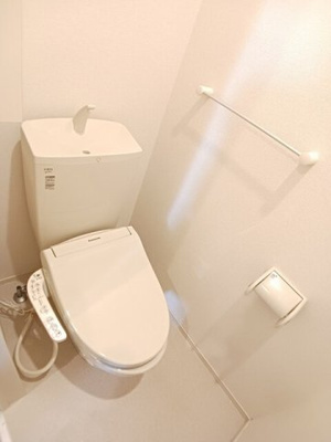 【トイレ】 | エクセレント・ヴィラ | 清潔感のあるトイレです