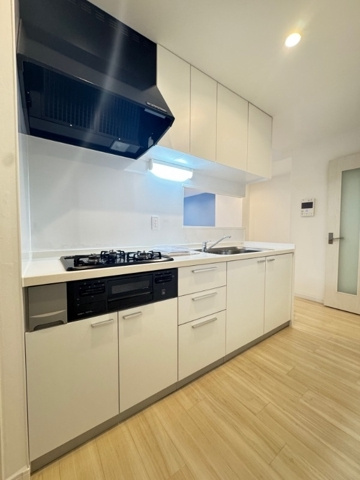 新品家具付きマンション中央町14(KaGood東京)のキッチン