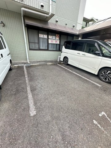 ベラディールⅠの駐車場
