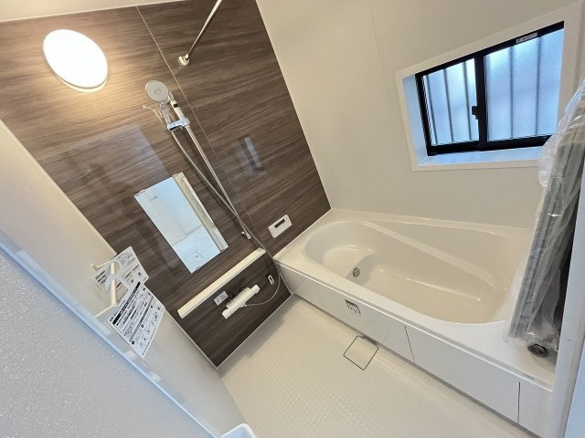 【浴室】 | 福岡市南区向新町1丁目　１号棟（全1棟）【仲介手数料無料・0円】 | 施工例。浴室です。施工例は完成時と異なる場合があります。