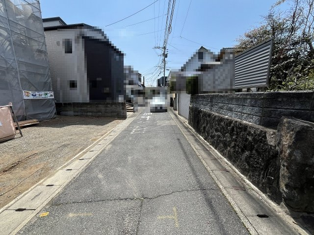 【その他】 | 福岡市南区向新町1丁目　1号棟（全1棟）【仲介手数料無料・0円】 | 現地写真。前面道路です。