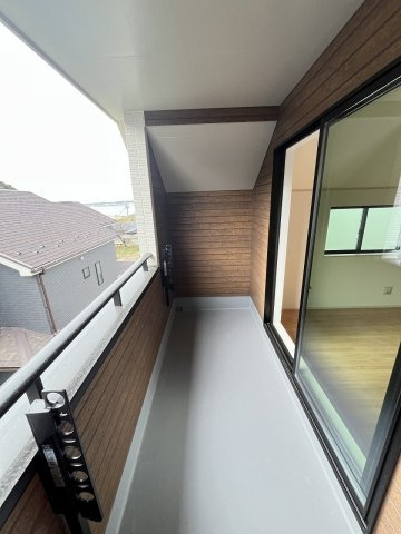 【バルコニー】 | 福岡市南区向新町1丁目　１号棟（全1棟）【仲介手数料無料・0円】 | 施工例。施工例は完成時と異なる場合があります。