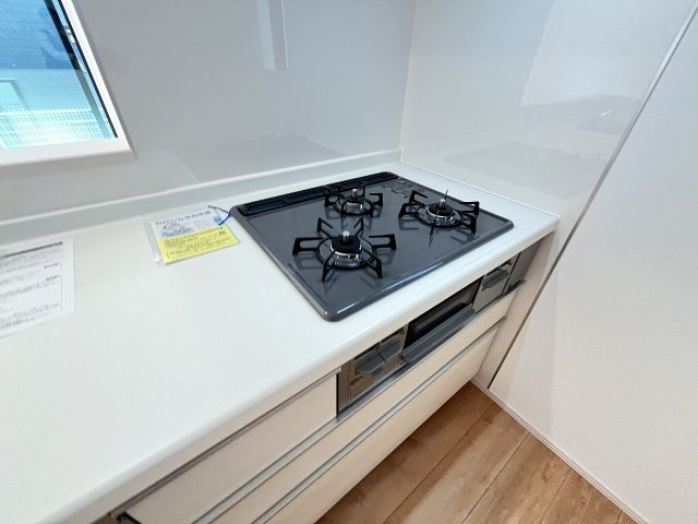 【キッチン】 | 福岡市南区向新町1丁目　１号棟（全1棟）【仲介手数料無料・0円】 | 施工例。施工例は完成時と異なる場合があります。