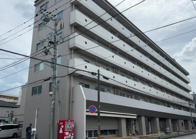 【外観】 | 八王子スカイマンション | ＲＣ造、Reinforced Concreteは直訳すると補強されたコンクリートです。主に柱や梁・床・壁が鉄筋とコンクリートで構成おり、鉄筋を組んだ型枠にコンクリートを流し込んで固めたものを指します。